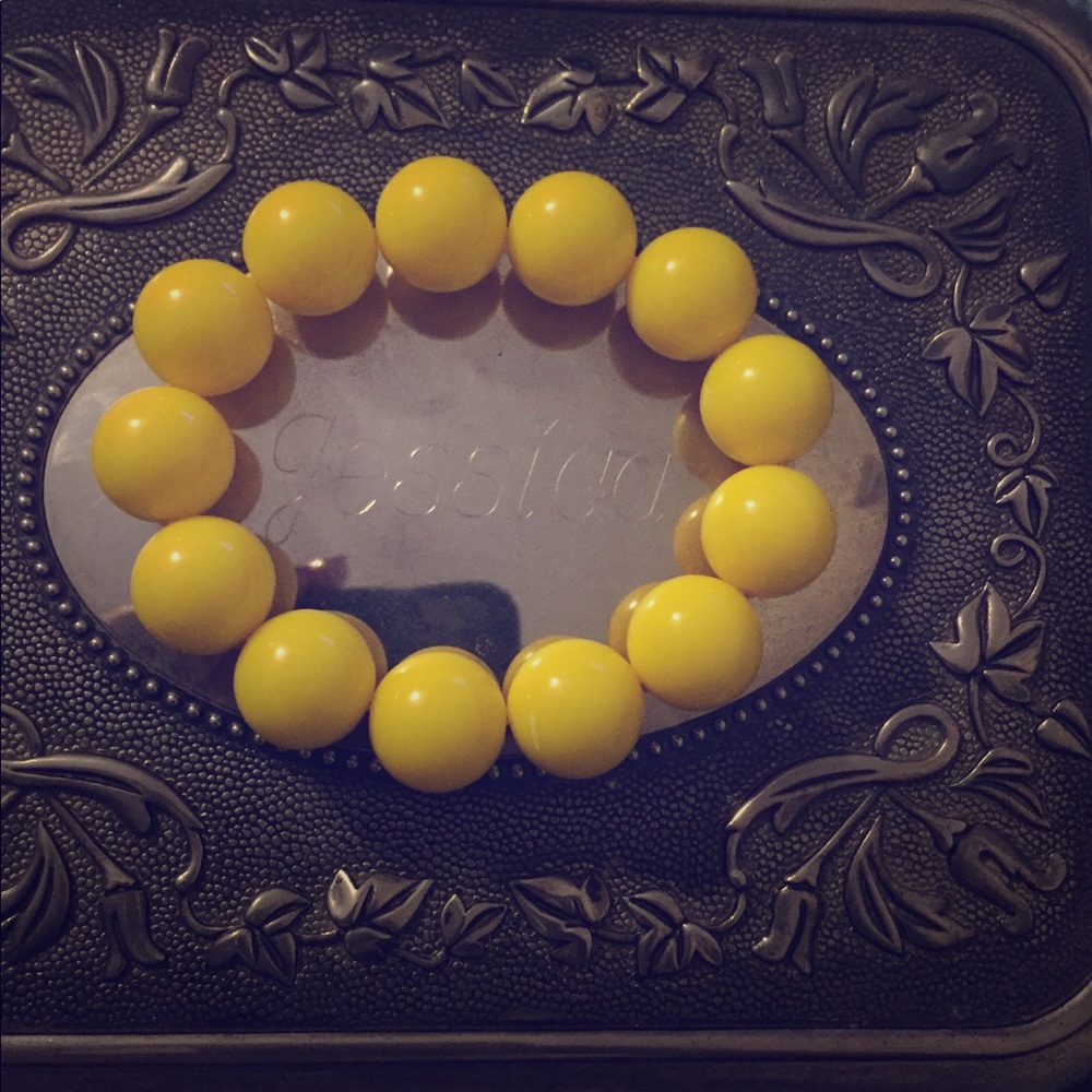 Bright yellow stretch bead plus size bracelet!